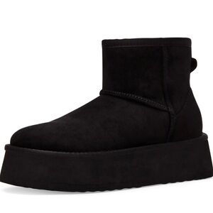 Steve Madden ENCHANTING Black Winter Ankle Boot, women’s size 6